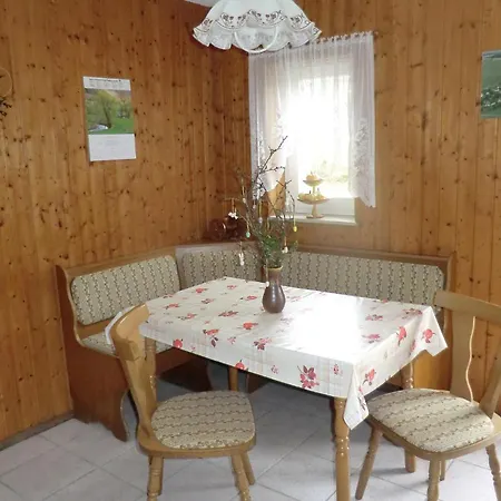 Stolpen, Ot Lauterbach Am Sportplatz Nyaraló *